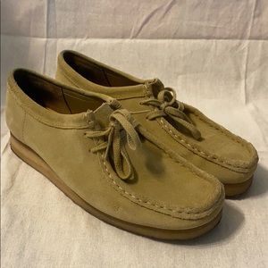 Gently Used Clark’s